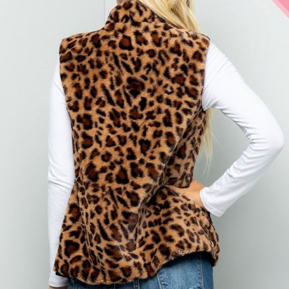 Sweet Lovely Leopard High Neck Front Zip Sleeveless Fuzzy Vest Plus Size 1X - Picture 10 of 16
